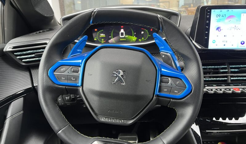 
								PEUGEOT 208 GT 1.2 puretech full									