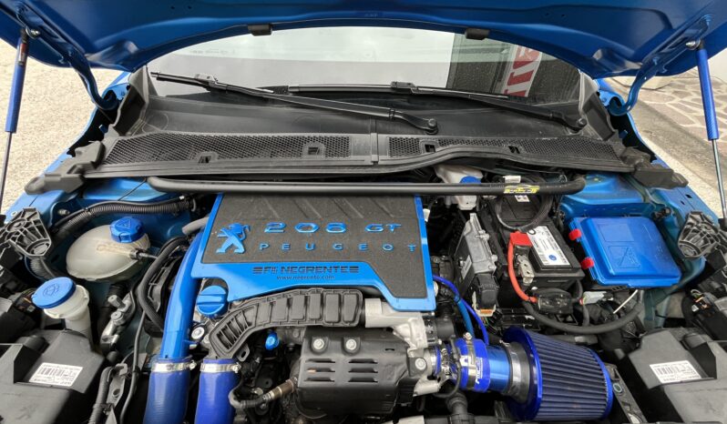 
								PEUGEOT 208 GT 1.2 puretech full									