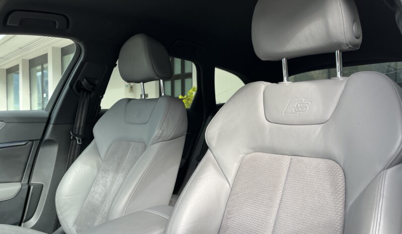 
								AUDI A6 AVANT 2.0 TDI QUATTRO full									