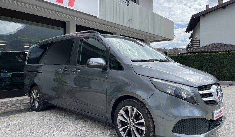 
								Mercedes-Benz V 300d full									