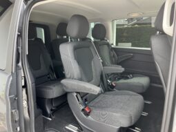 
										Mercedes-Benz V 300d full									