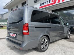 
										Mercedes-Benz V 300d full									