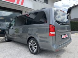 
										Mercedes-Benz V 300d full									